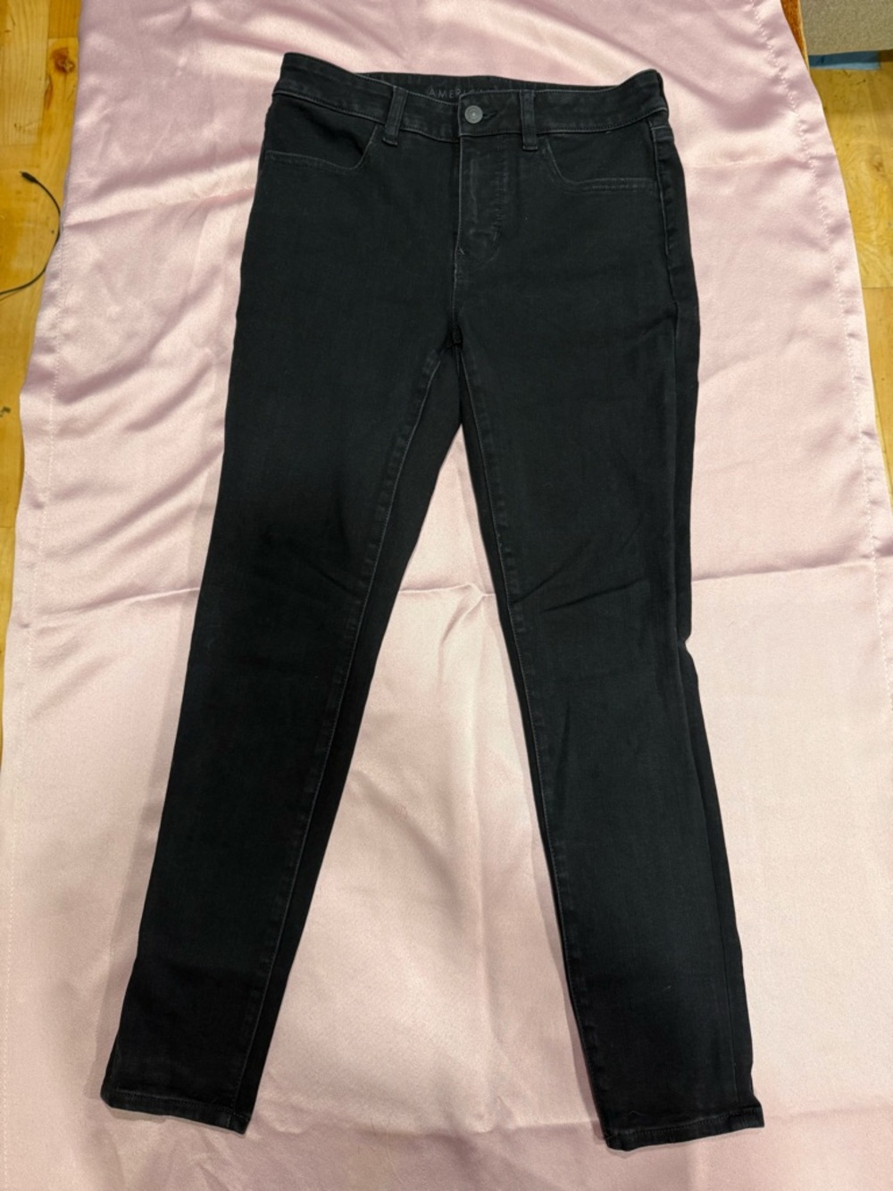 American Eagle Outfitters Black High-Rise Skinny Jeans